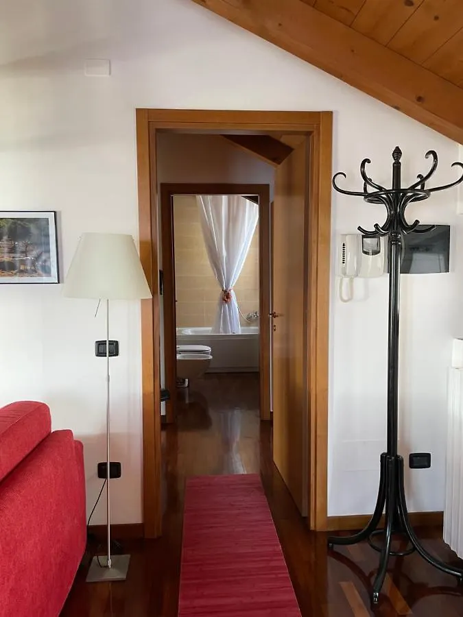 The Pretty Attic Apartment Milan